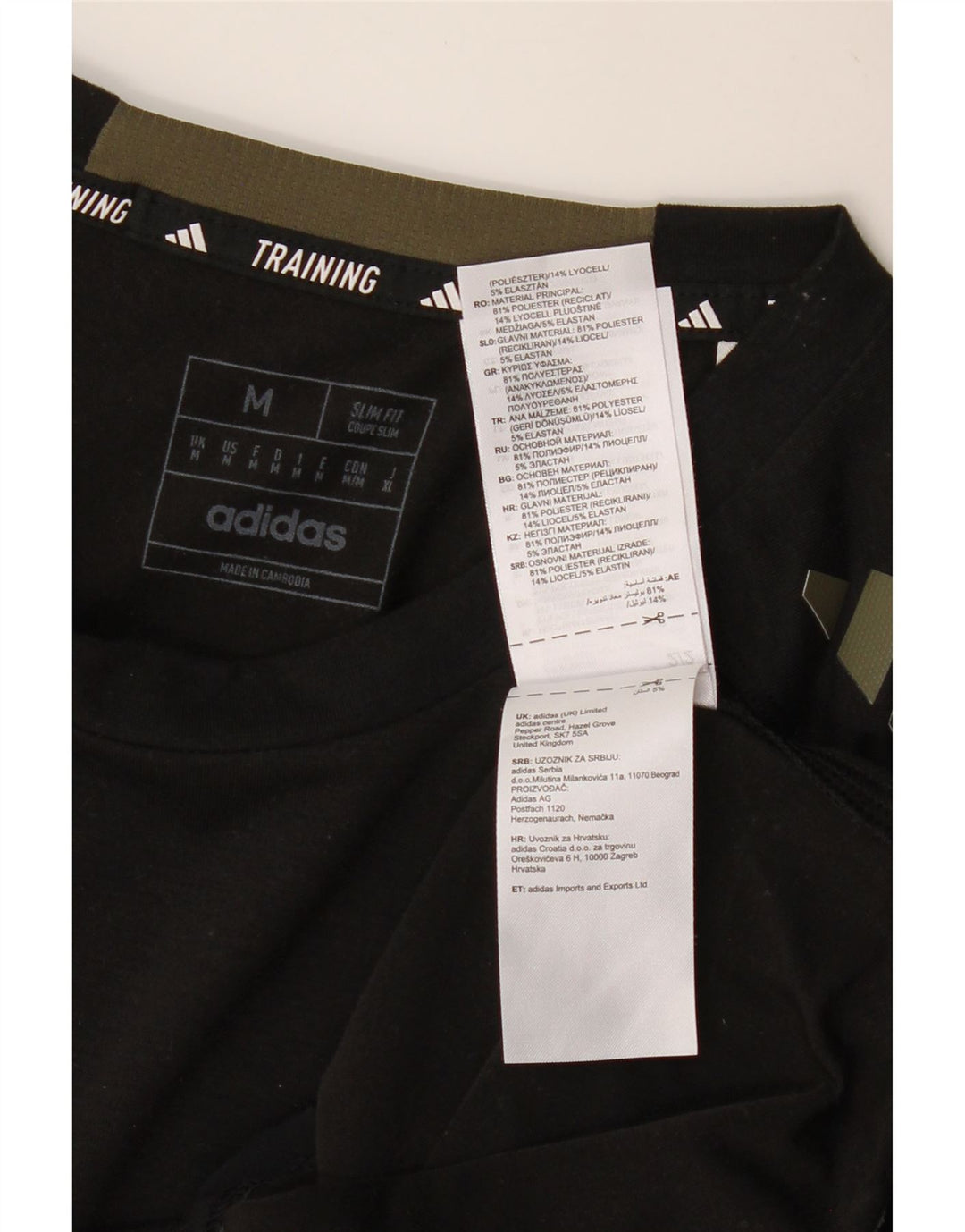 Męski T-shirt ADIDAS Aeroready o wąskim kroju, średni czarny poliester