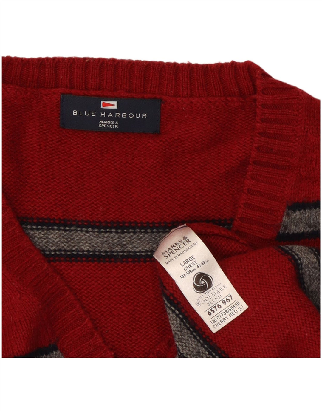 Męski sweter Marks & Spencer Blue Harbor z dekoltem w kształcie litery V, duże czerwone paski