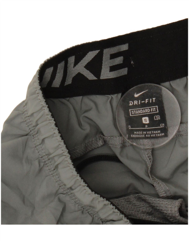 Męskie spodenki sportowe Nike Dri Fit Standard Fit, małe, szare, poliestrowe