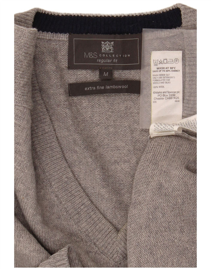 Męski sweter Marks & Spencer o regularnym kroju z dekoltem w kształcie litery V, średnioszary
