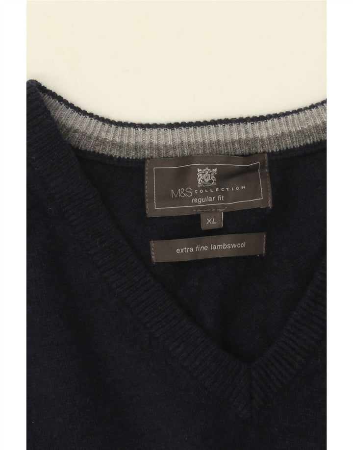 Marks & Spencer Męski sweter o regularnym kroju z dekoltem w kształcie litery V, XL, granatowo-wełniany