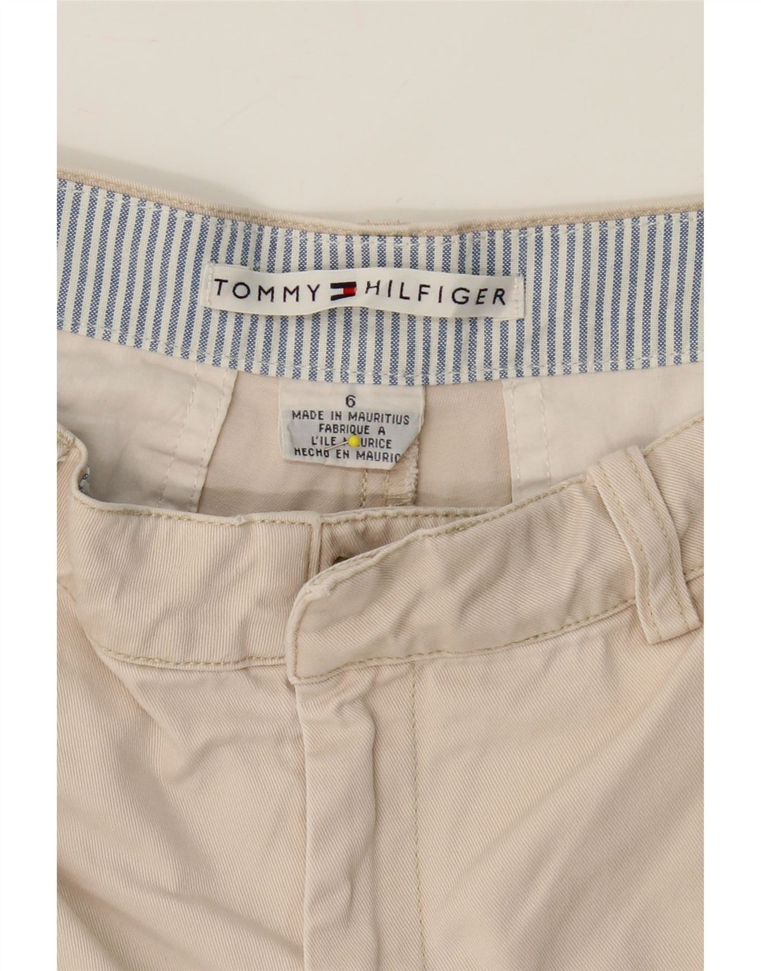 TOMMY HILFIGER Womens Chino Shorts US 6 Medium W30 Beige Cotton Vintage Tommy Hilfiger and Second-Hand Tommy Hilfiger from Messina Hembry 