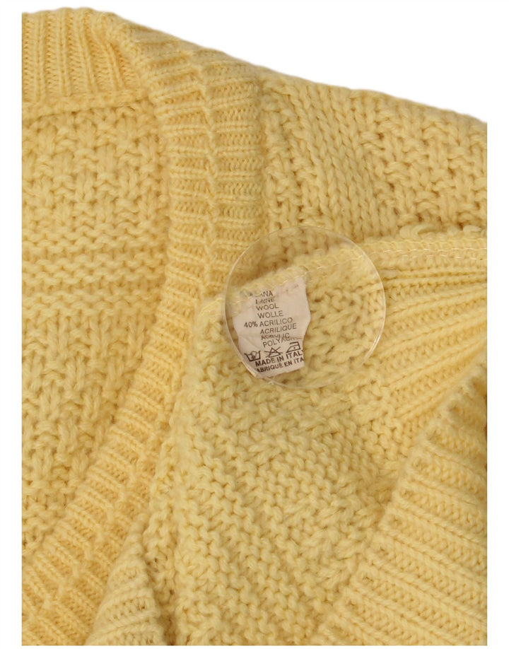 Sweter męski w stylu vintage z dekoltem w szpic, średniej żółtej wełny