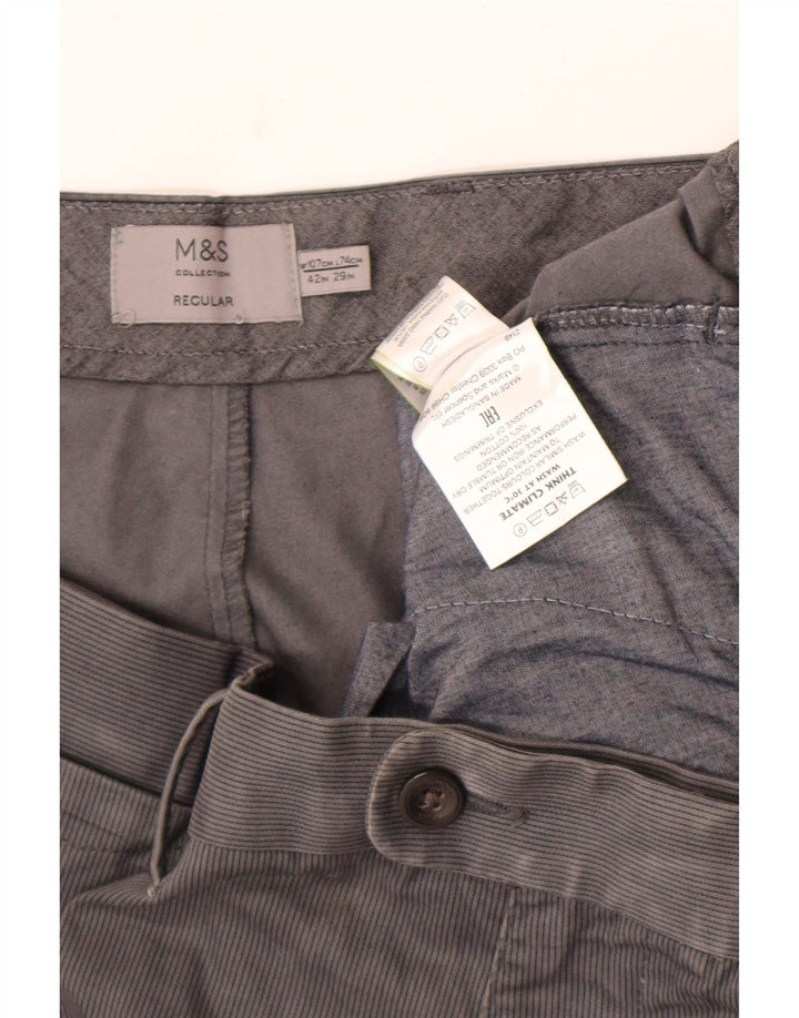 Męskie spodnie garniturowe Marks & Spencer o regularnym kroju W42 L29 Szare prążki