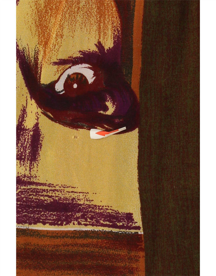 Damska bluzka w stylu vintage z grafiką IT 46, duży brązowy blok kolorów