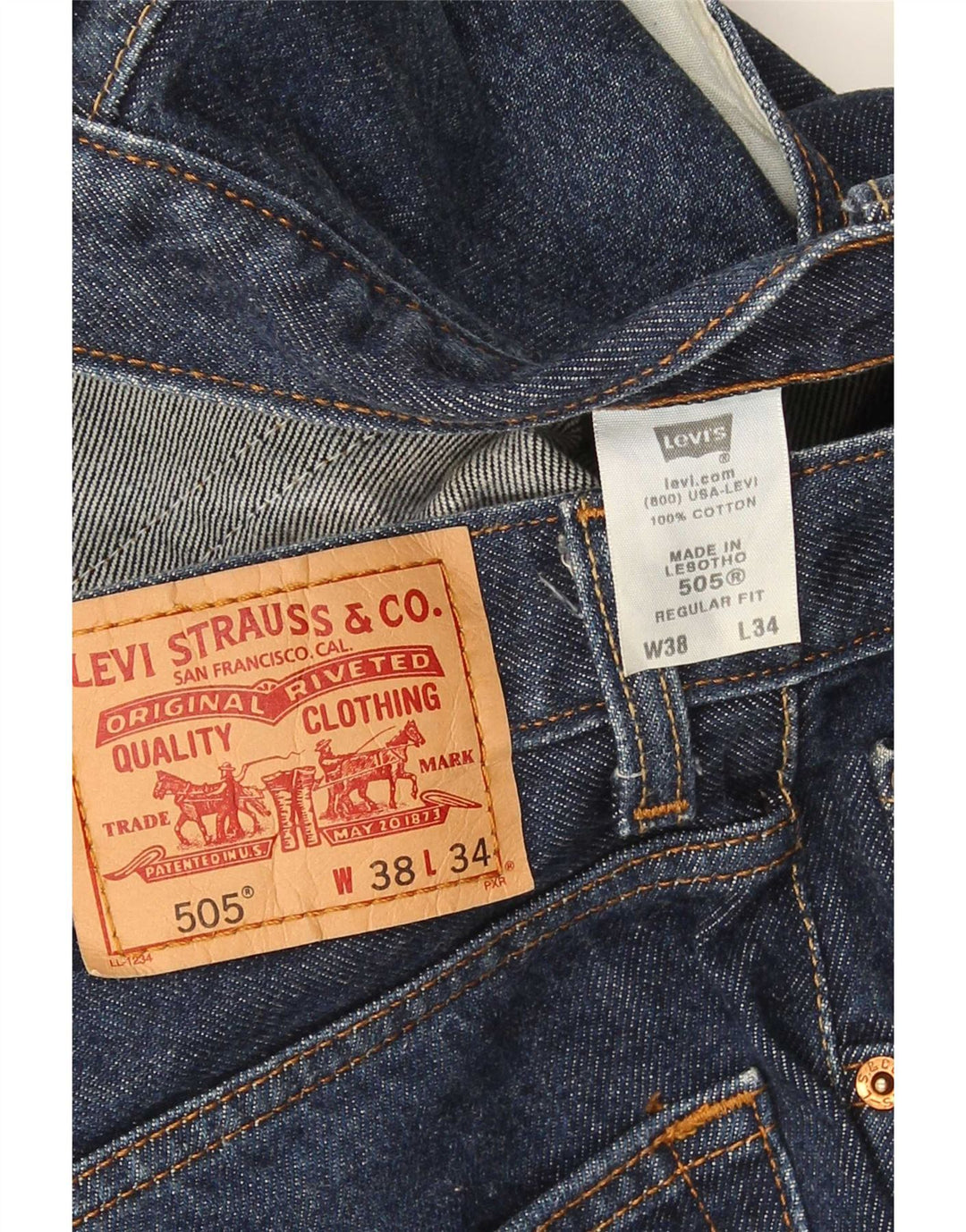 Męskie jeansy Levi's 505 o regularnym kroju W38 L34 Granatowa bawełna