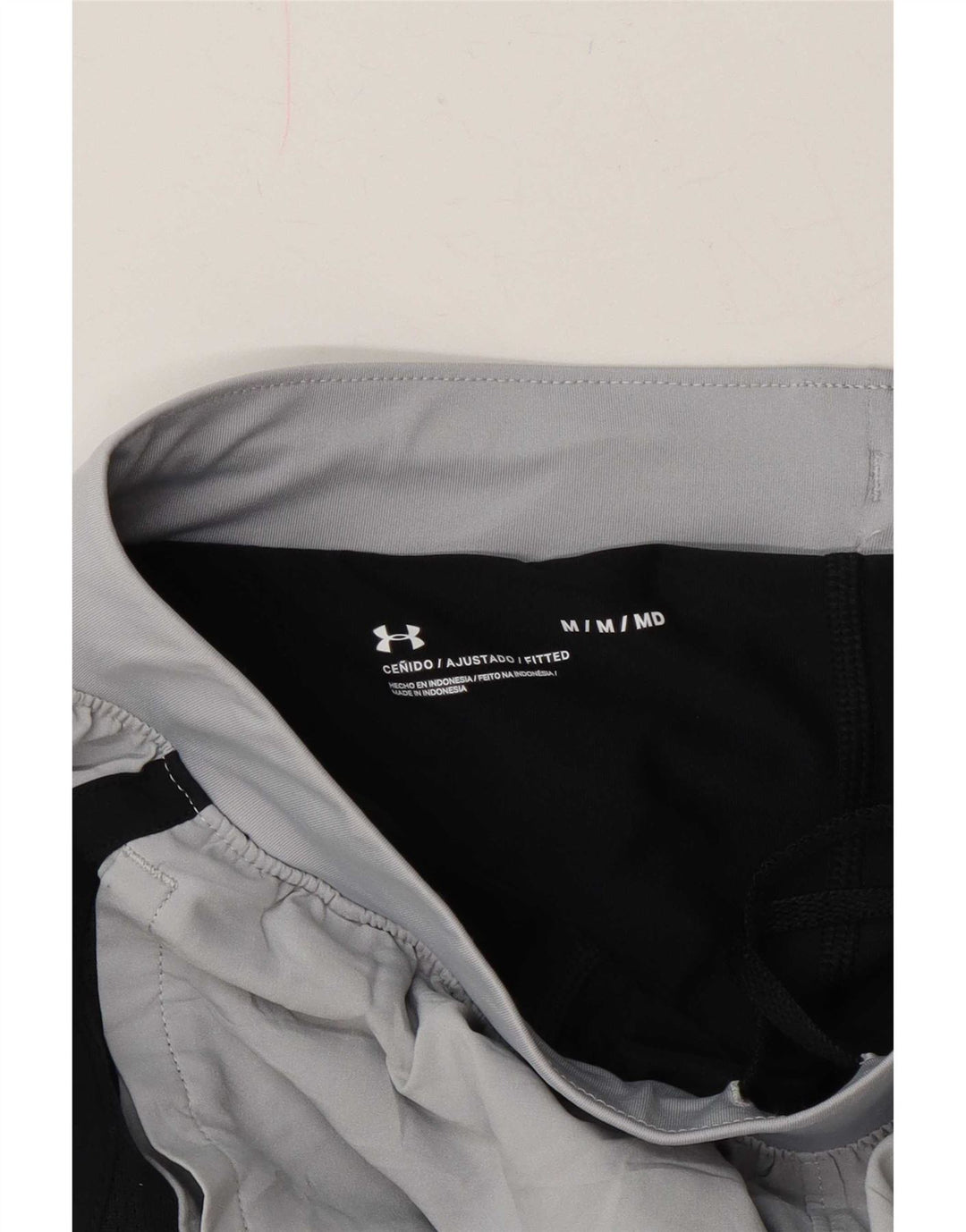 Męskie spodenki sportowe Under Armour w kolorze średnioszarym