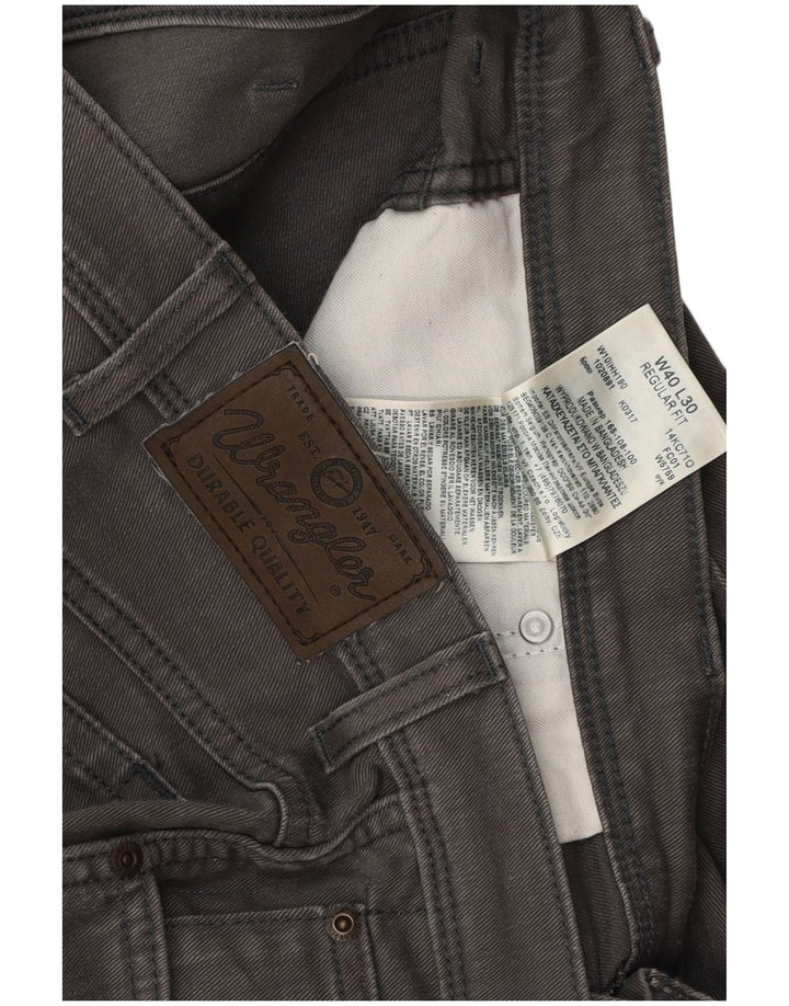 Męskie jeansy Wrangler Regular Straight W40 L30 Szara bawełna