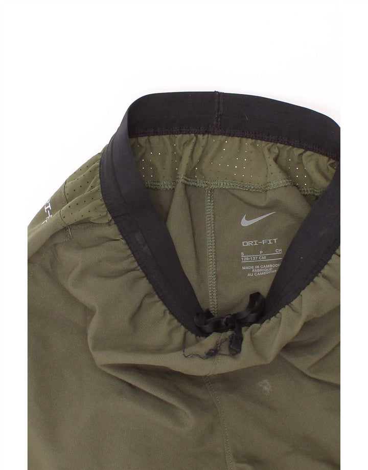 Chłopięce spodenki sportowe Nike Dri Fit 8-9 lat, małe, khaki, poliester z blokami kolorów