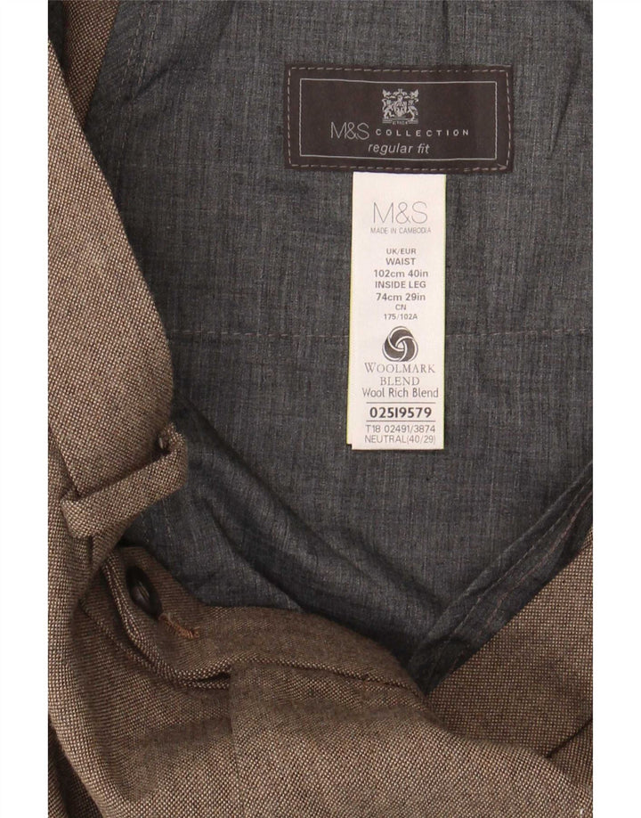 Męskie spodnie garniturowe Marks & Spencer o regularnym kroju W40 L29 Beżowy poliester