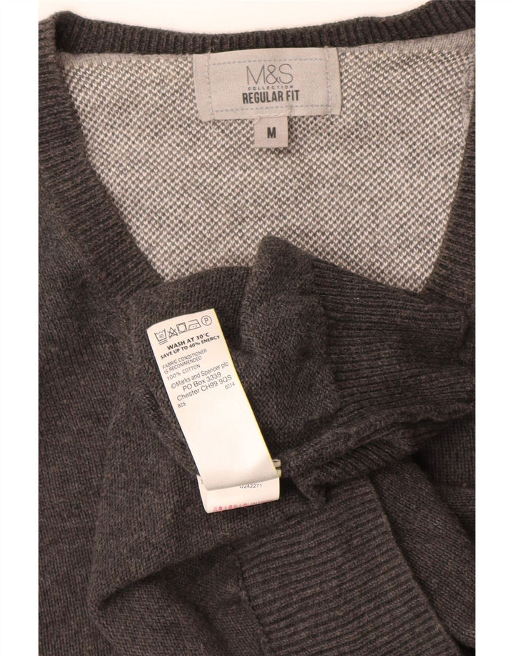 Męski sweter MARKS & SPENCER o regularnym kroju z dekoltem w kształcie litery V, średnioszary
