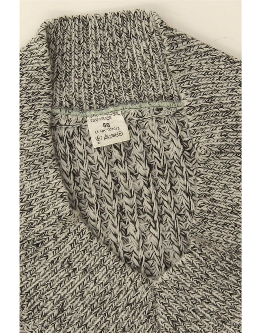 Męski sweter w stylu vintage z dekoltem w szpic IT 50, średni szary, nakrapiany