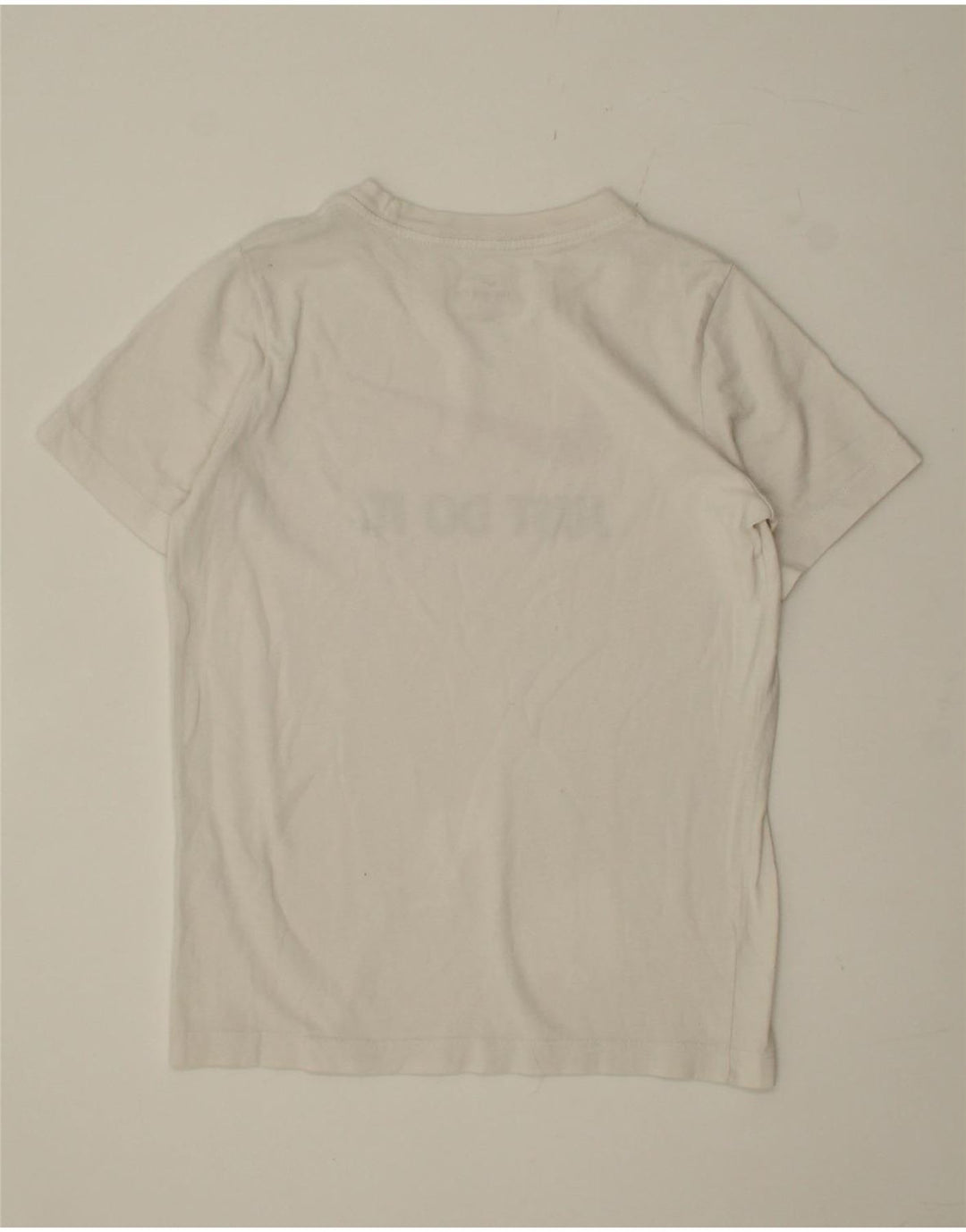NIKE Boys Graphic T-Shirt Top 10-11 Years Medium White Cotton Vintage Nike and Second-Hand Nike from Messina Hembry 