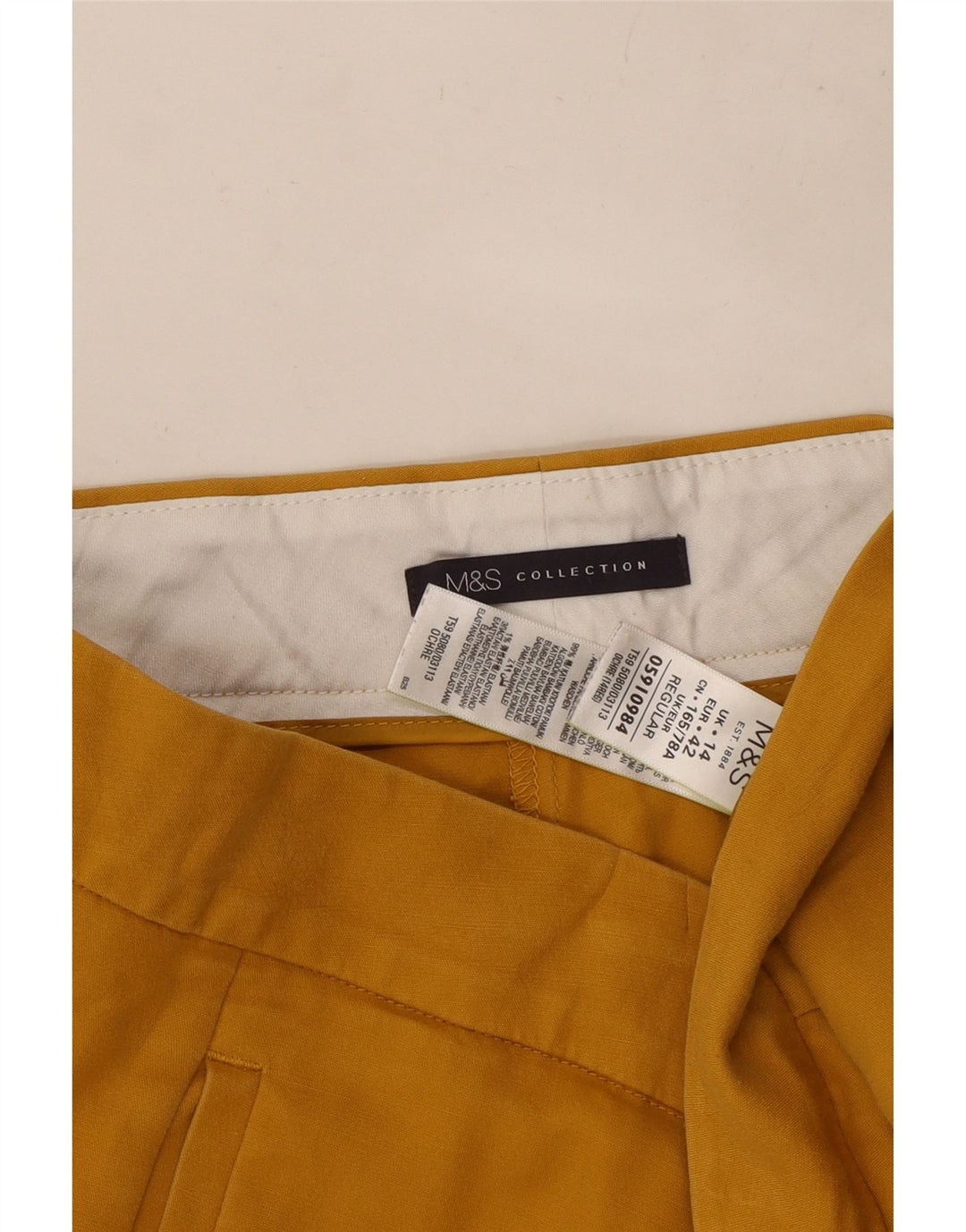 Krótkie spodnie damskie Marks & Spencer UK 14 Medium W34 L24 Żółte