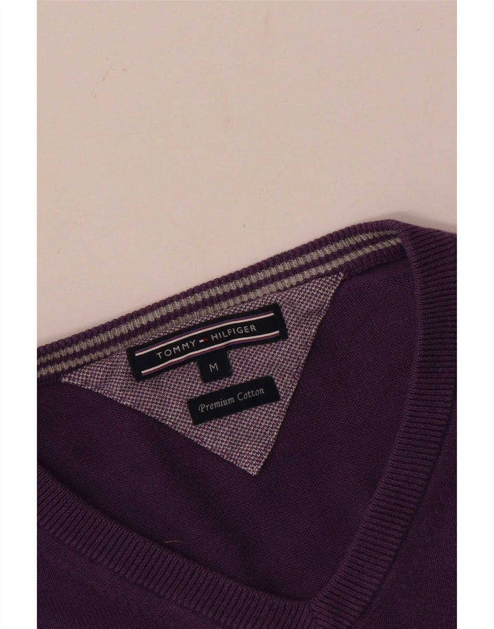 Męski sweter Tommy Hilfiger z dekoltem w kształcie litery V, średniofioletowy, bawełniany