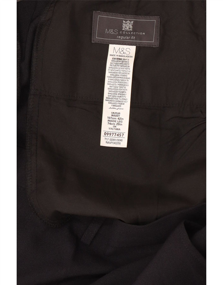 MARKS & SPENCER Męskie spodnie garniturowe o regularnym kroju W42 L29 Granatowy poliester