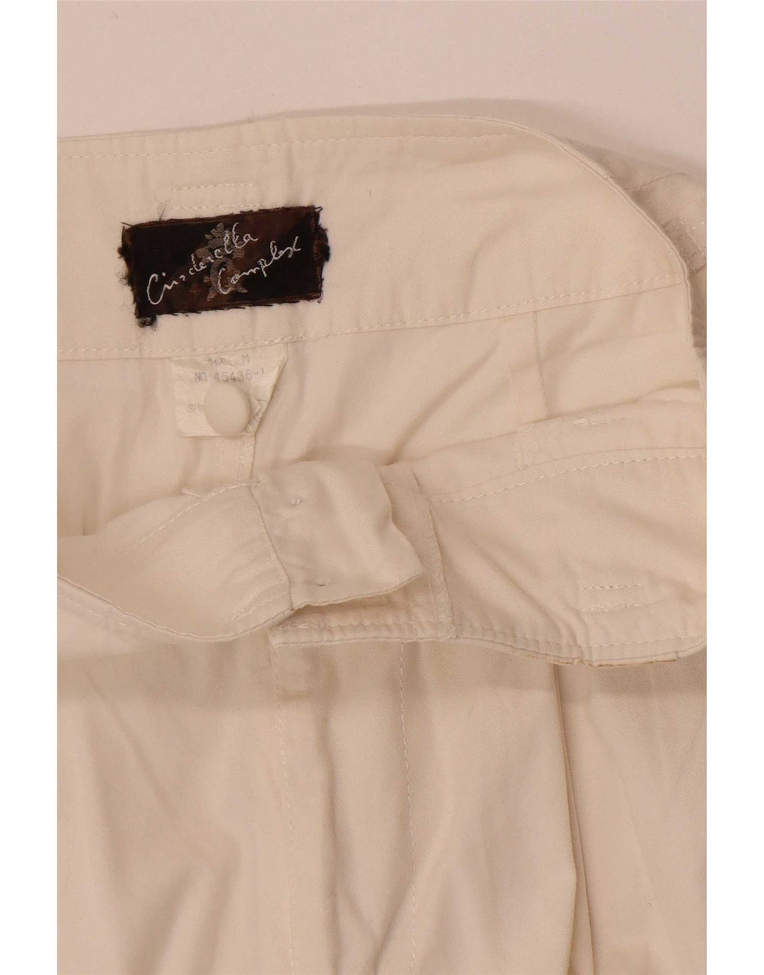 Vintage damskie spodenki chino z wysokim stanem, średnie W28 w kolorze złamanej bieli