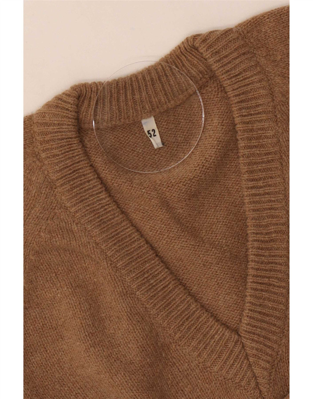 Sweter męski w stylu vintage z dekoltem w szpic IT 52, duży brązowy