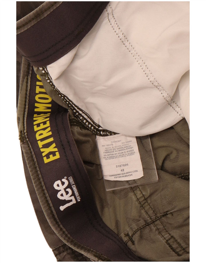 Męskie spodenki cargo LEE Extreme Motion W42 2XL Khaki, bawełna w kamuflażu