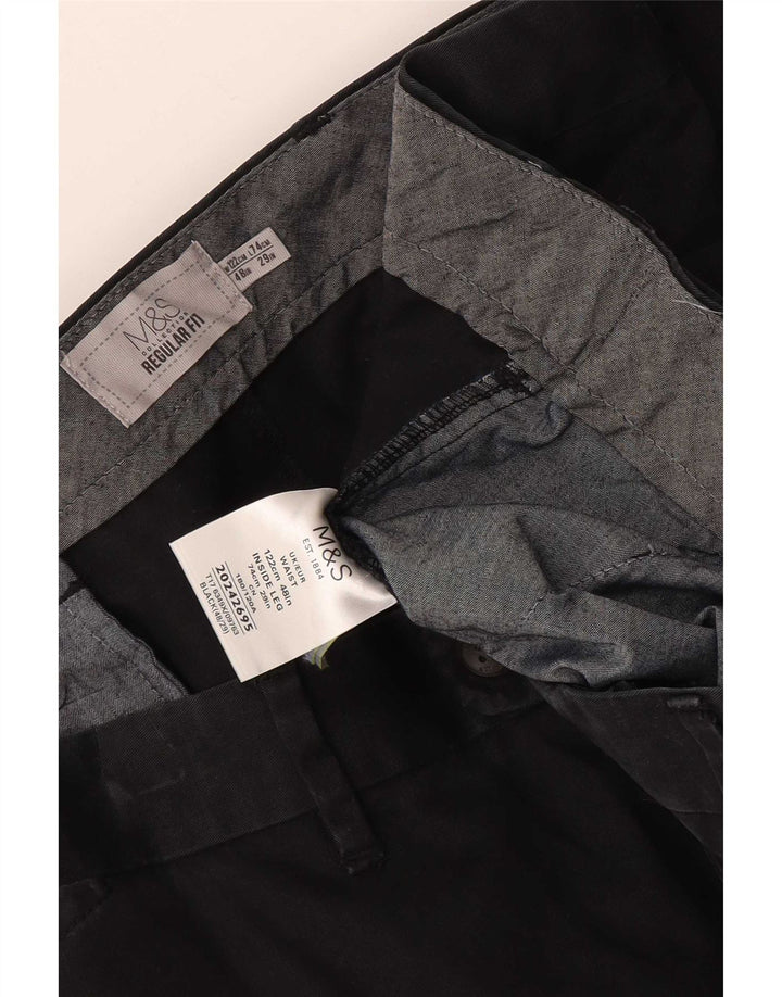 Marks & Spencer Męskie spodenki chino o regularnym kroju W48 4XL, czarne, bawełniane