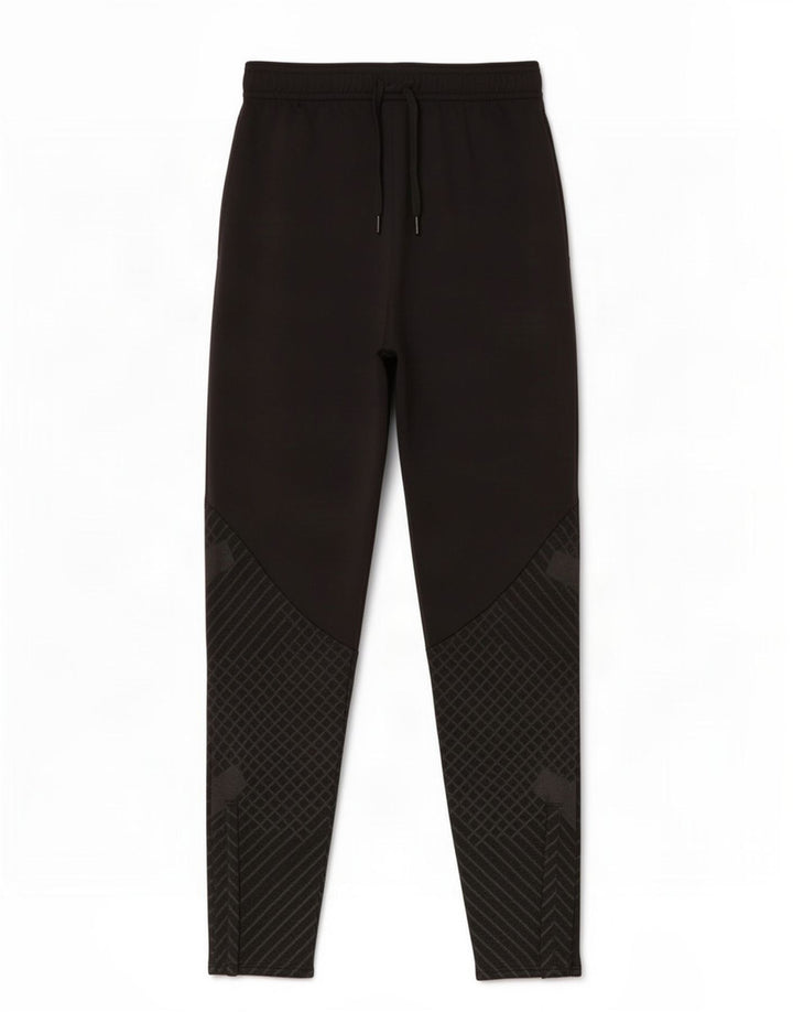 Chłopięce spodnie dresowe Nike Dri Fit Slim, 10-11 lat, średnie czarne