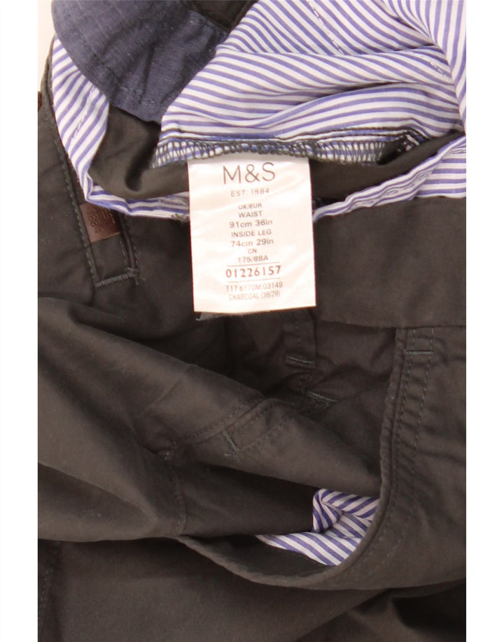 Męskie spodnie chino o regularnym kroju Marks & Spencer W36 L29 Szara bawełna