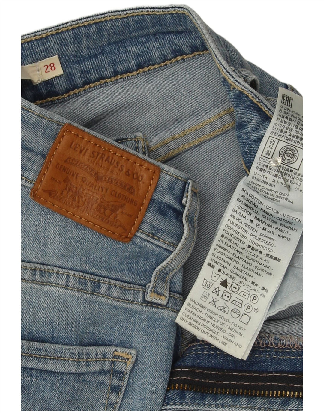 Damskie jeansy Levi's 712 Slim W28 L30 Niebieska bawełna