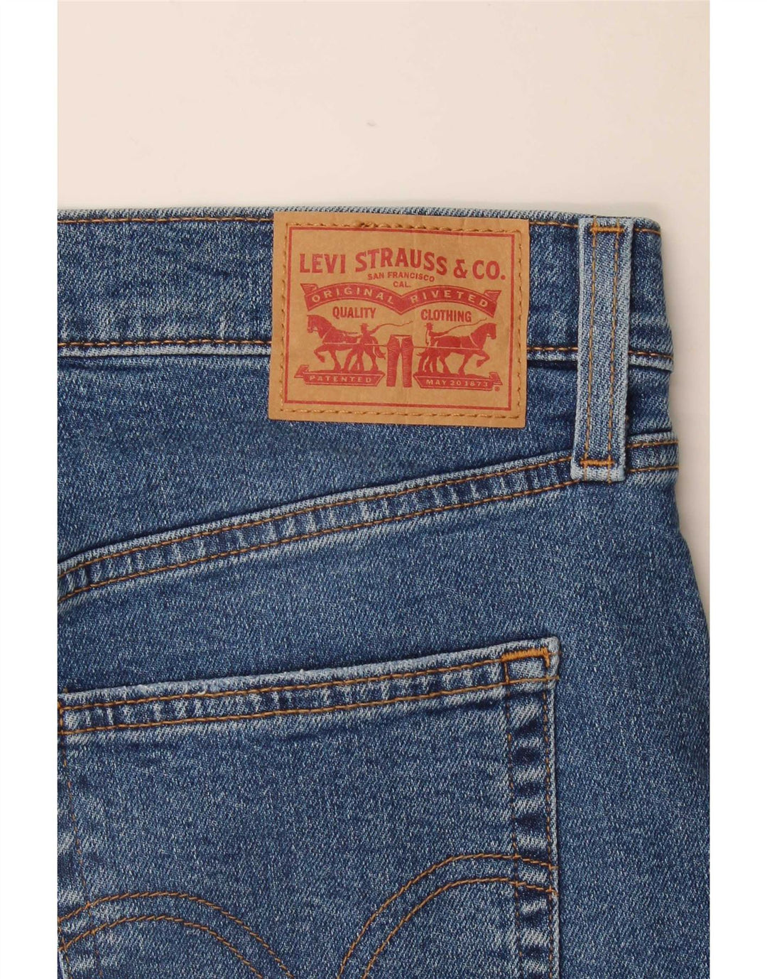 Damskie jeansy Levi's z wysokim stanem, zwężane W32 L29, niebieskie