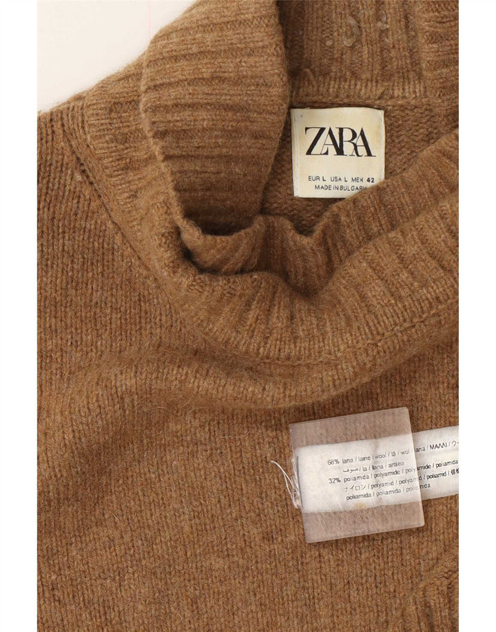 Męski sweter Zara z golfem i dużą beżową wełną