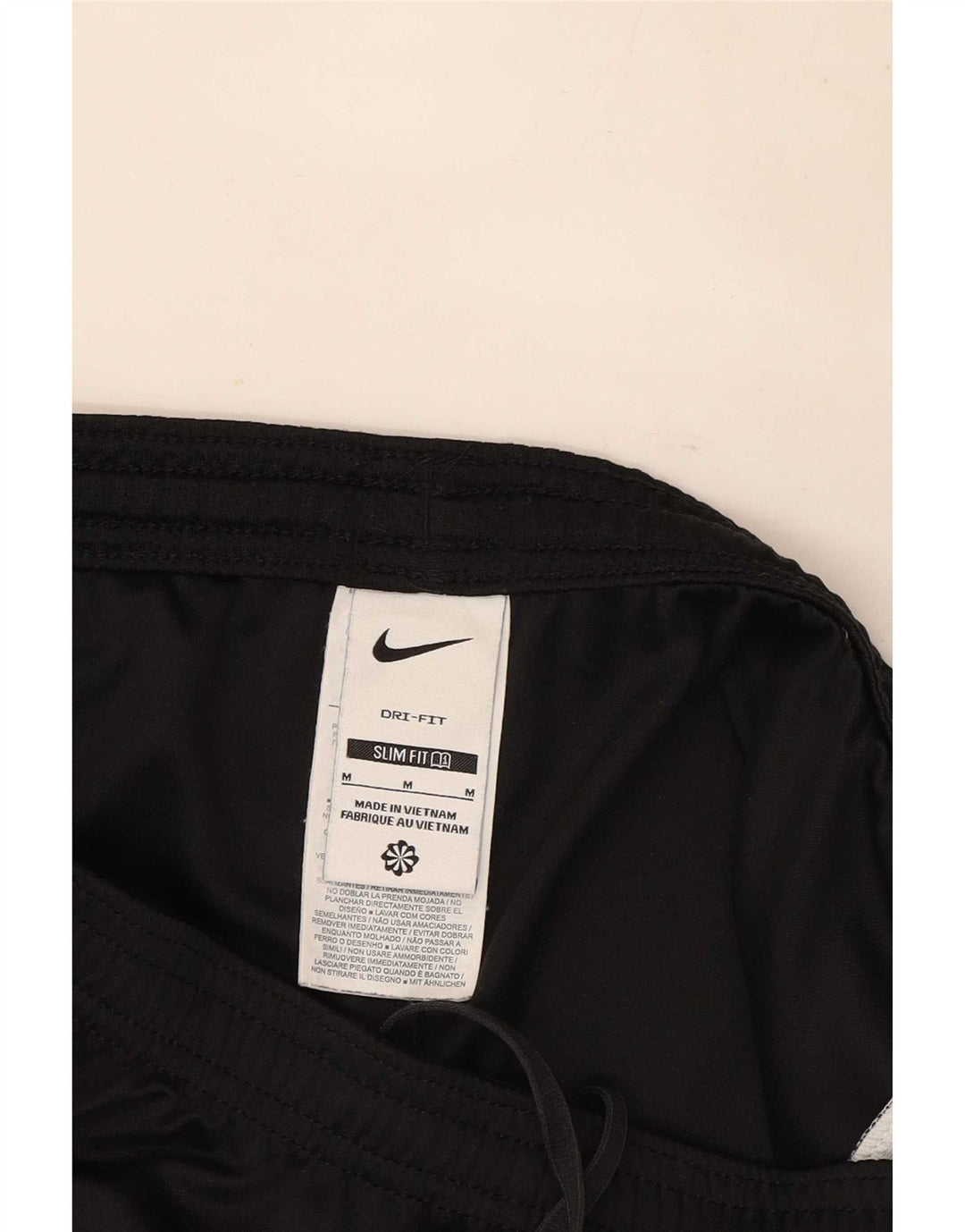 Męskie spodenki sportowe Nike Dri Fit Slim Fit, poliester w kolorze średniej czerni