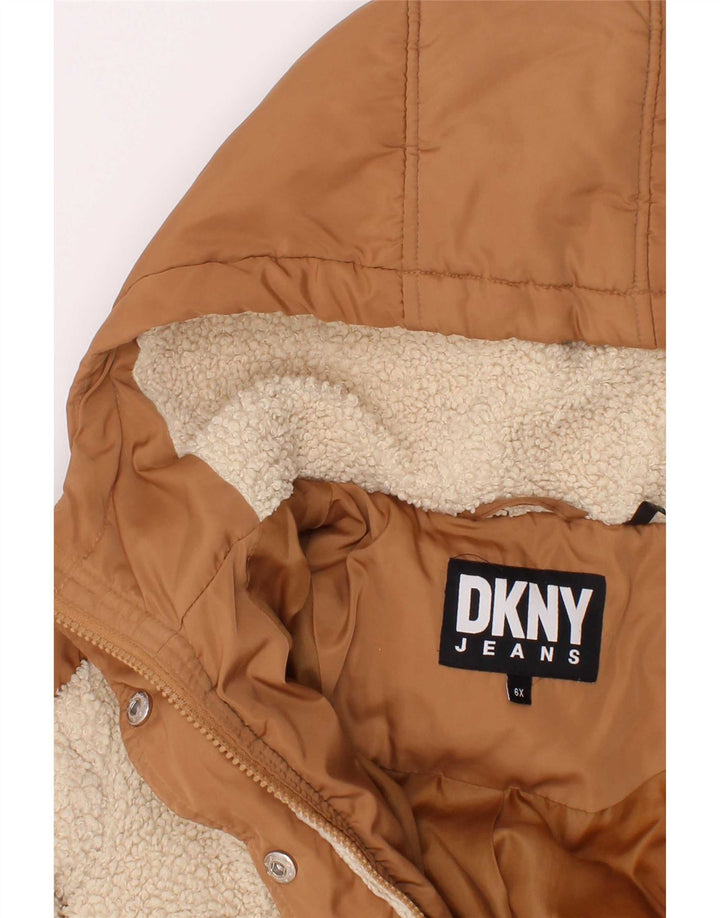 Dkny Dziewczęca wyściełana kurtka z kapturem, 5-6 lat, brązowy poliester w blokach kolorów