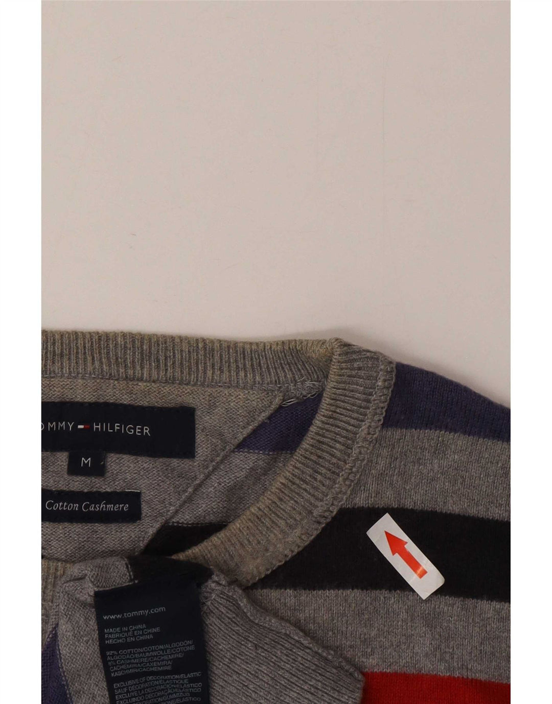 Męski sweter z okrągłym dekoltem Tommy Hilfiger w średnie, wielokolorowe paski