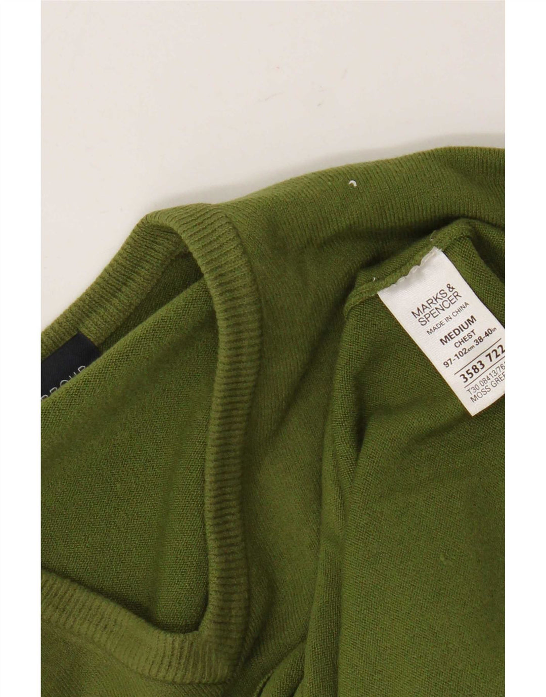 Męski sweter Marks & Spencer Blue Harbor z dekoltem w kształcie litery V, średnio zielony