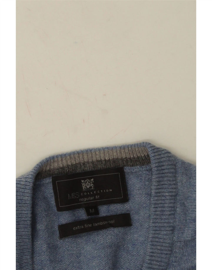 Marks & Spencer Męski sweter o regularnym kroju z dekoltem w kształcie litery V, średnioniebieski, wełniany