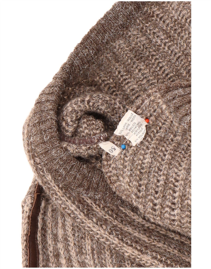 Męski sweter w stylu vintage z dekoltem w szpic IT 50, wełna w średnie brązowe paski