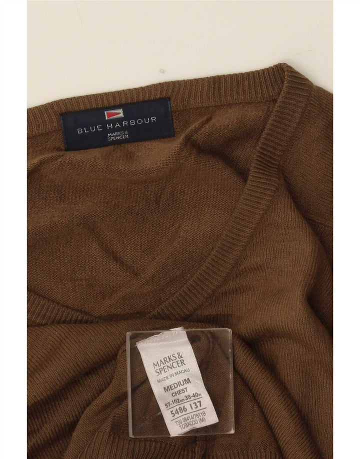 Męski sweter Marks & Spencer Blue Harbor z dekoltem w kształcie litery V, średni beż