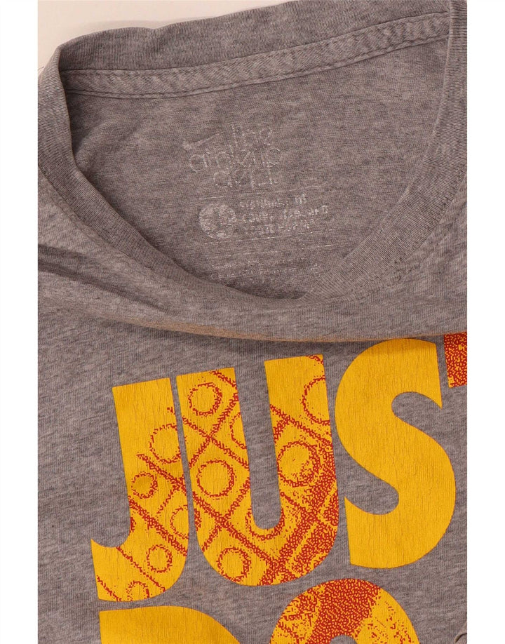 Męski T-shirt z grafiką Nike Standard Fit, średni szary