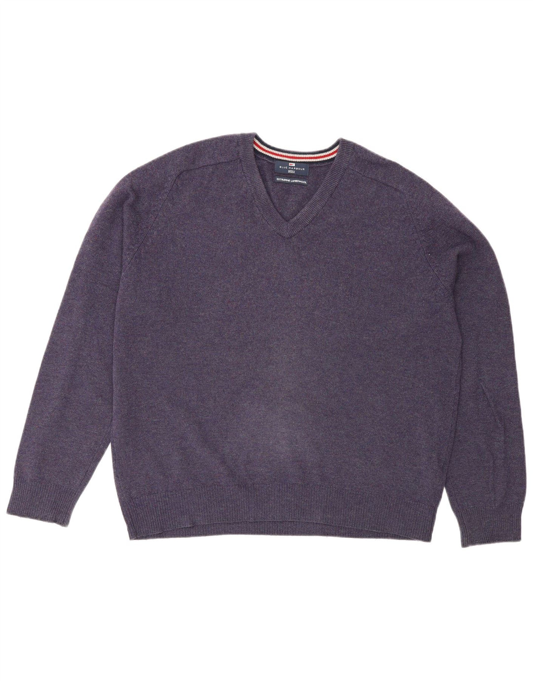 Męski sweter Marks & Spencer Blue Harbor z dekoltem w kształcie litery V, średni fiolet