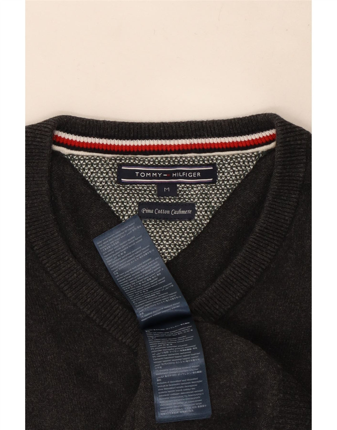 Męski sweter Tommy Hilfiger z dekoltem w kształcie litery V, średnioszary, bawełniany