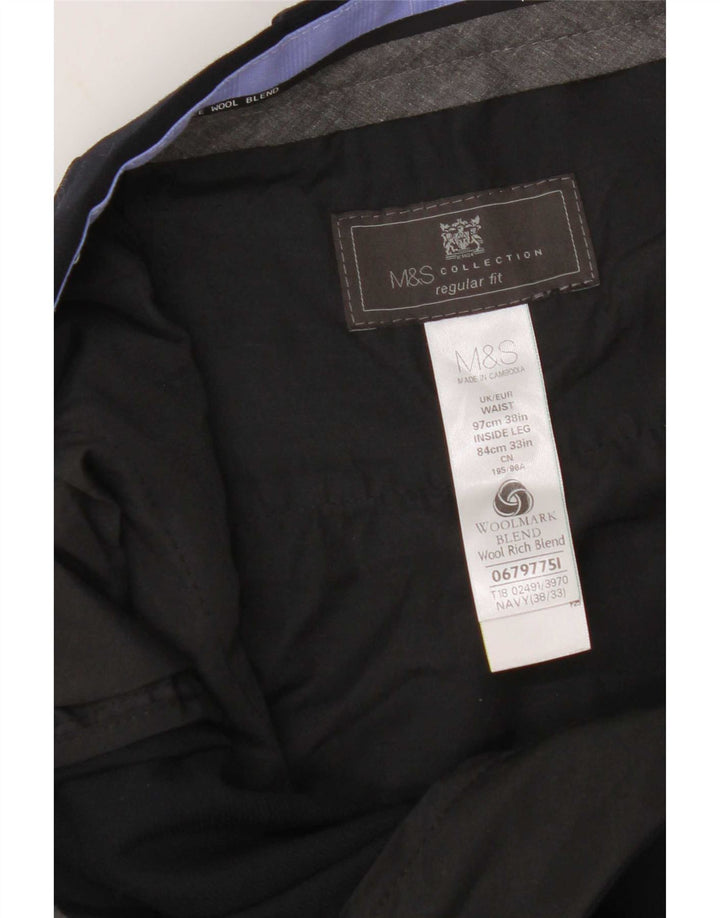 Męskie spodnie garniturowe Marks & Spencer o regularnym kroju W38 L33 Granatowy poliester