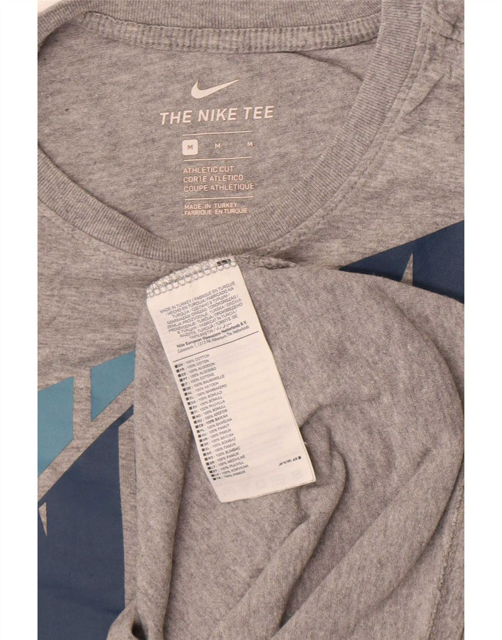 Męski T-shirt Nike o sportowym kroju z grafiką, średnioszary, bawełniany