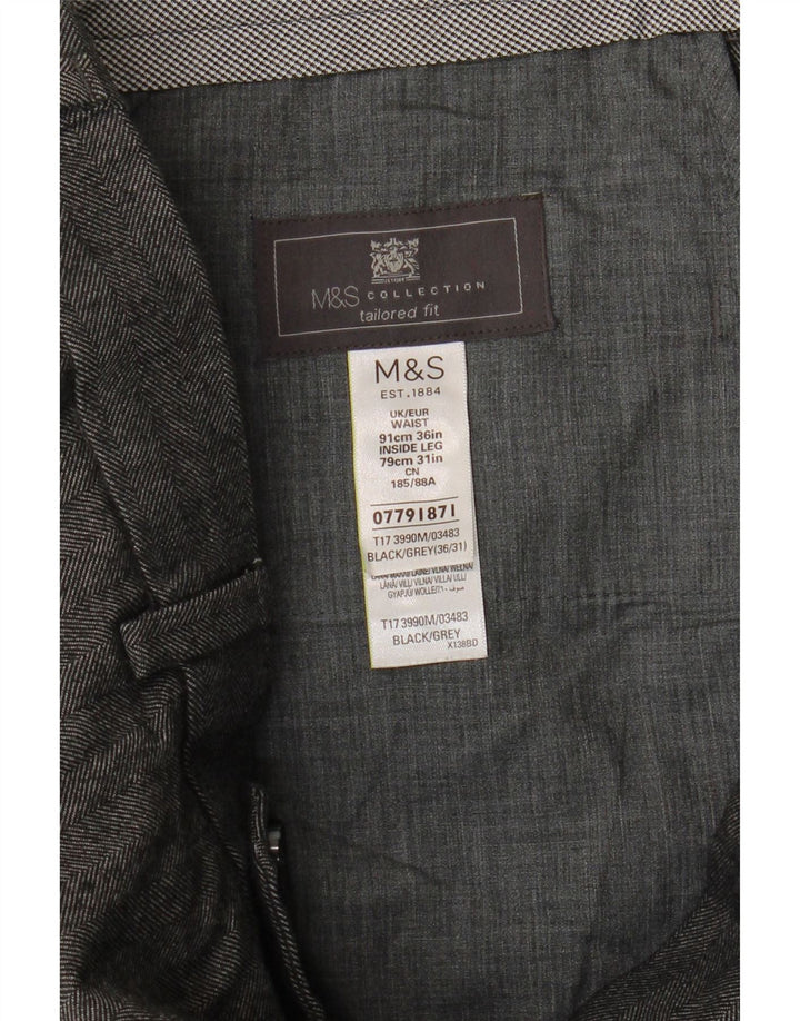 Marks & Spencer Męskie spodnie garniturowe o dopasowanym kroju W36 L31 Szare w jodełkę