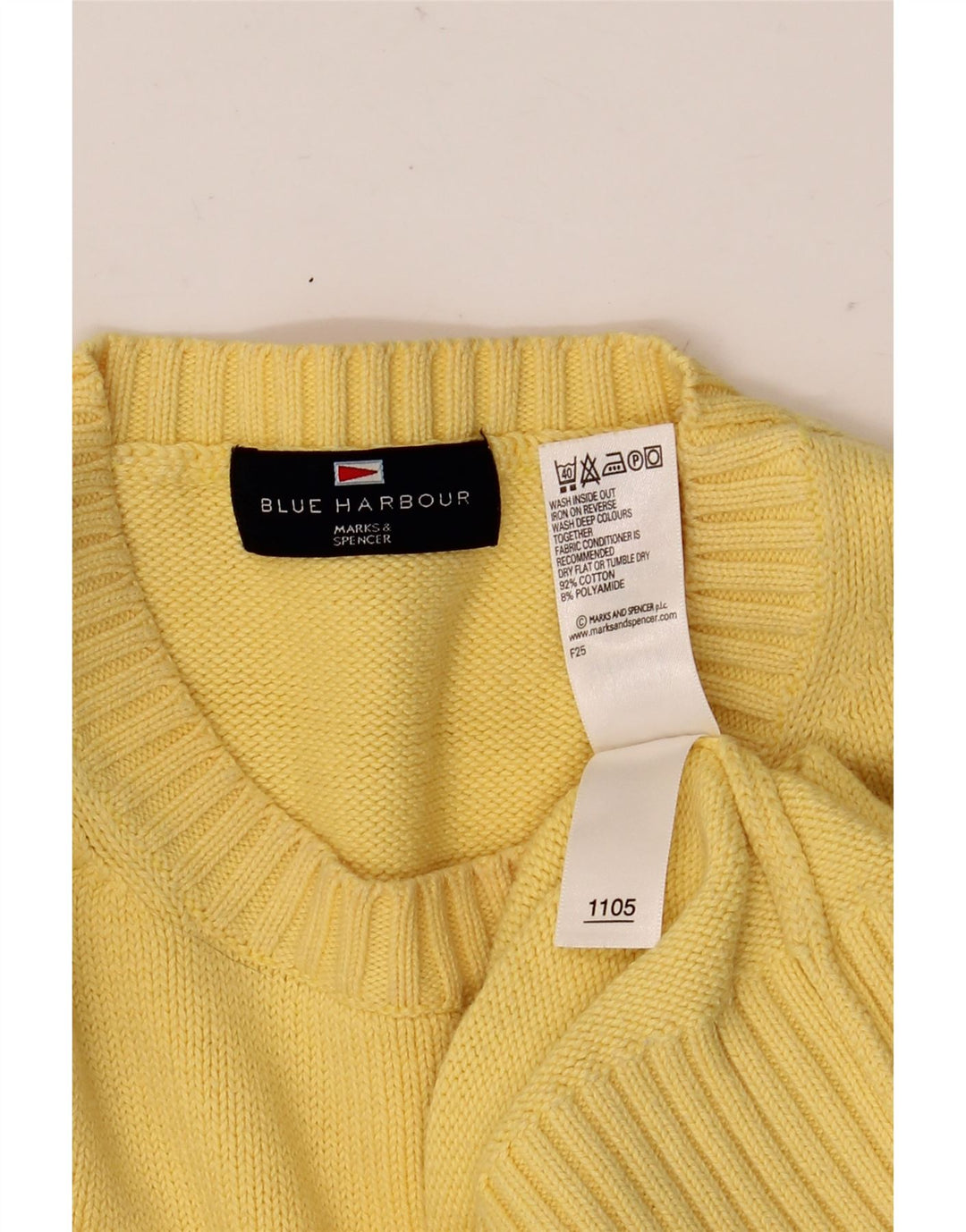Męski sweter Marks & Spencer Blue Harbor z okrągłym dekoltem, średniożółty