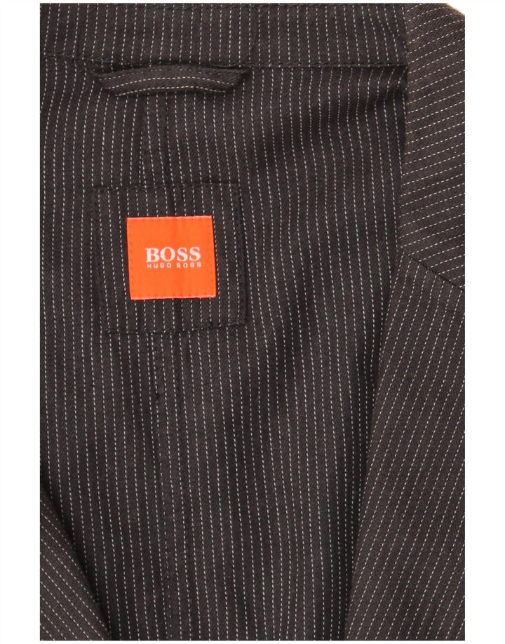 Męska marynarka zapinana na 2 guziki HUGO BOSS UK 42 XL, szara w prążki