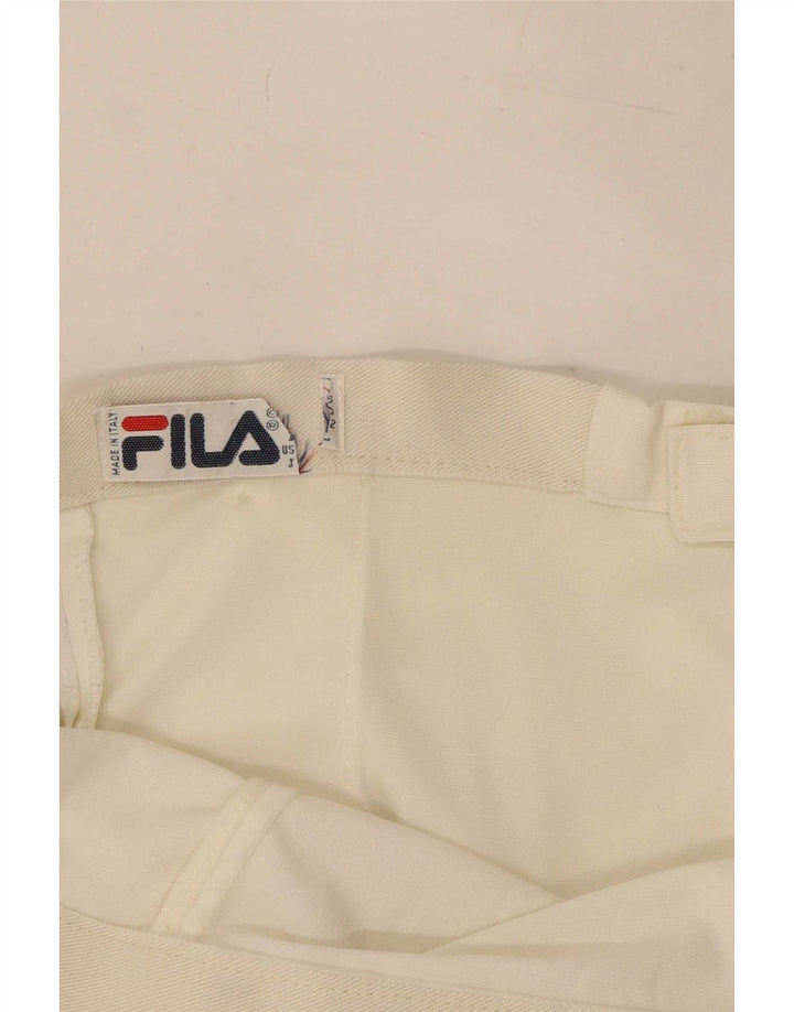 Spodenki damskie Fila duże W32 w kolorze złamanej bieli