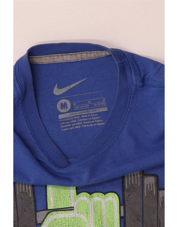 Chłopięcy T-shirt z grafiką Nike 10-11 lat, średni niebieski