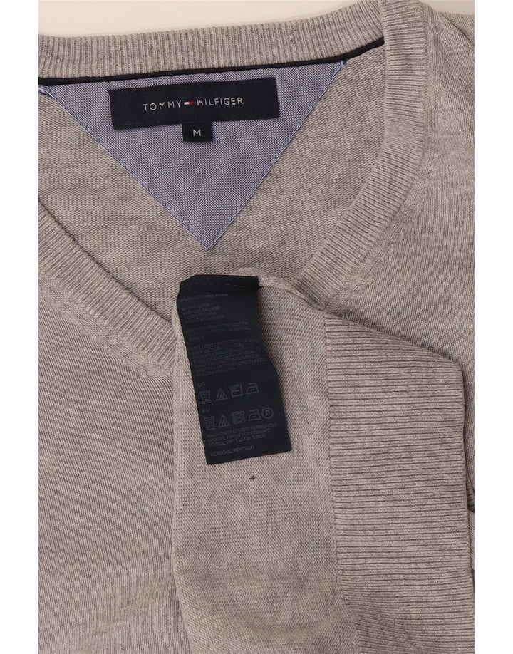 Męski sweter Tommy Hilfiger z dekoltem w kształcie litery V, średnioszary, bawełniany