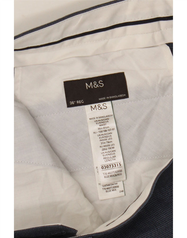 Męskie spodnie garniturowe Marks & Spencer o regularnym kroju W36 L31 Niebieskie pepitkę