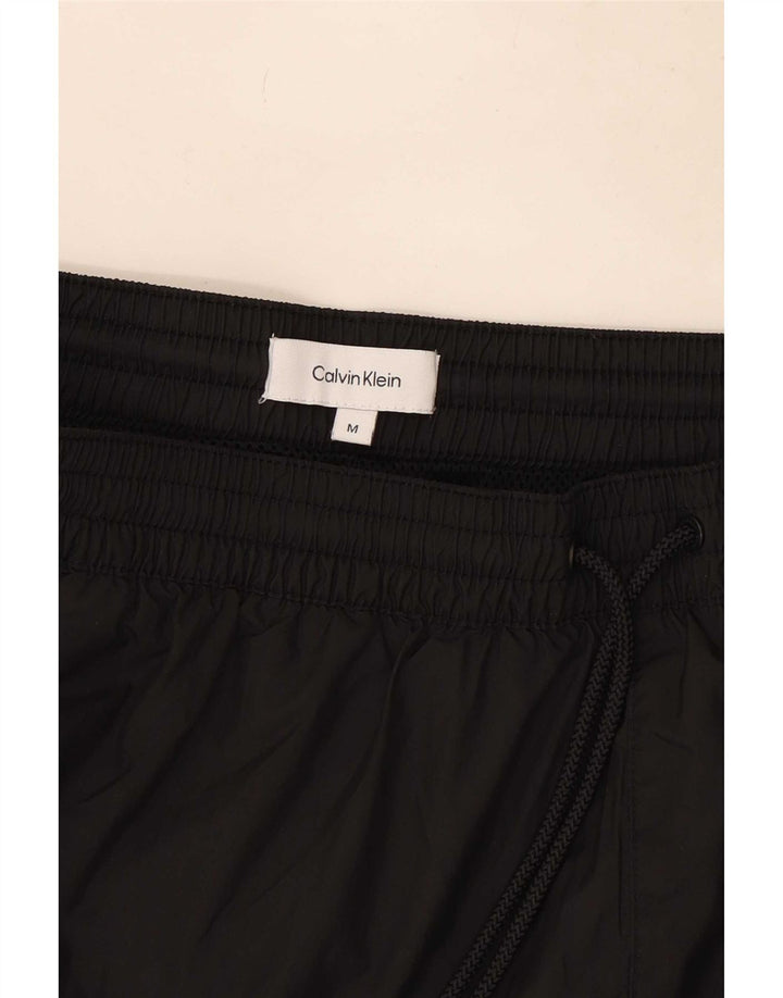 Męskie spodenki kąpielowe Calvin Klein z grafiką, w kolorze średniej czerni