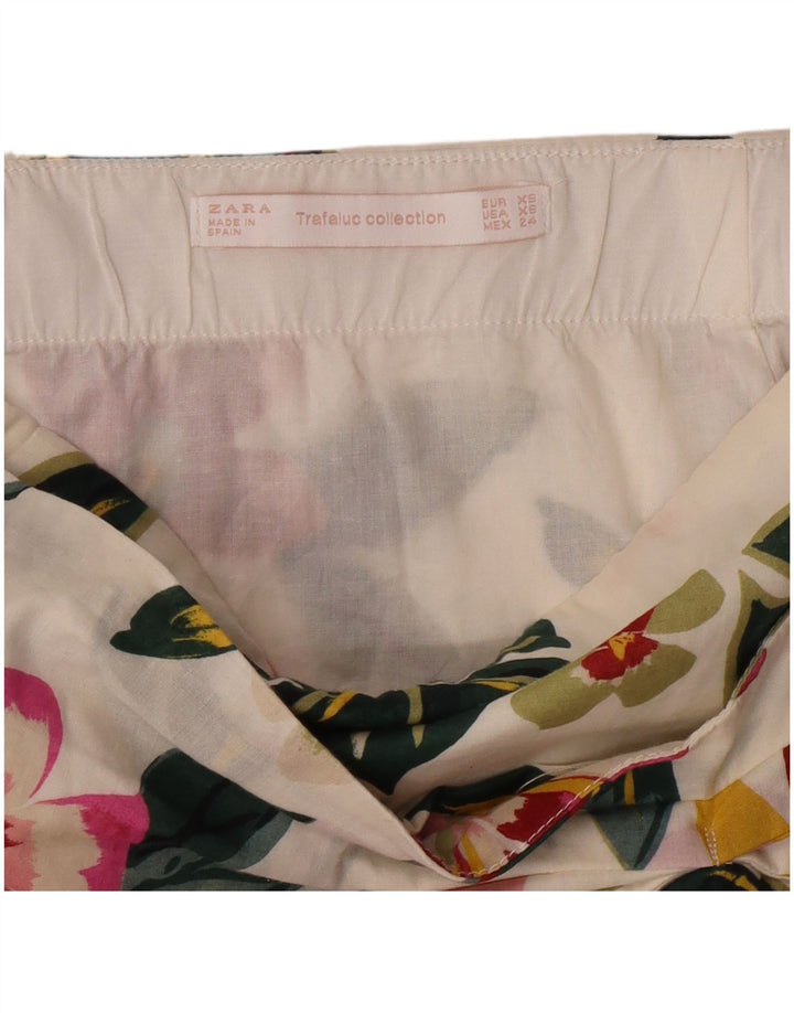 Damska spódniczka mini Zara XS W24 w kolorze złamanej bieli w kwiaty